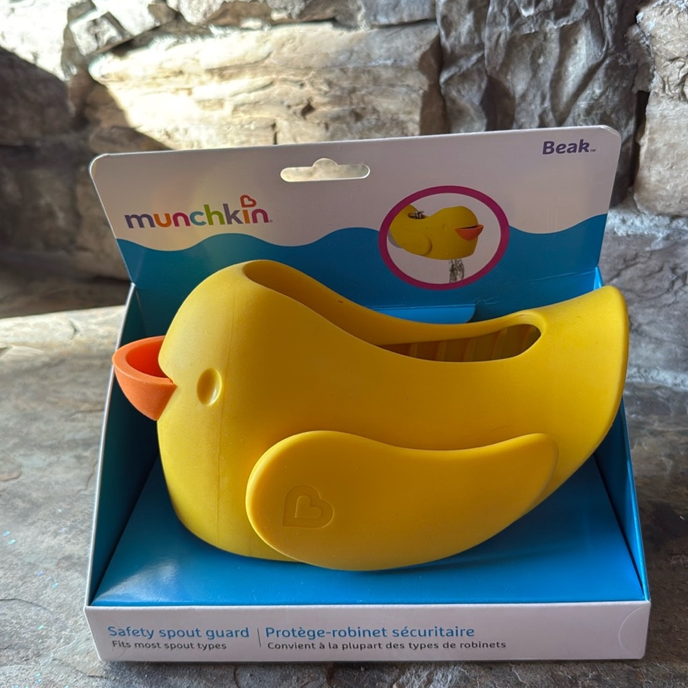 Munchkin safety spout guard